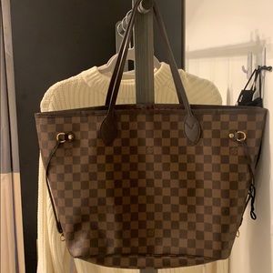 LV large bag - used less than 10 times